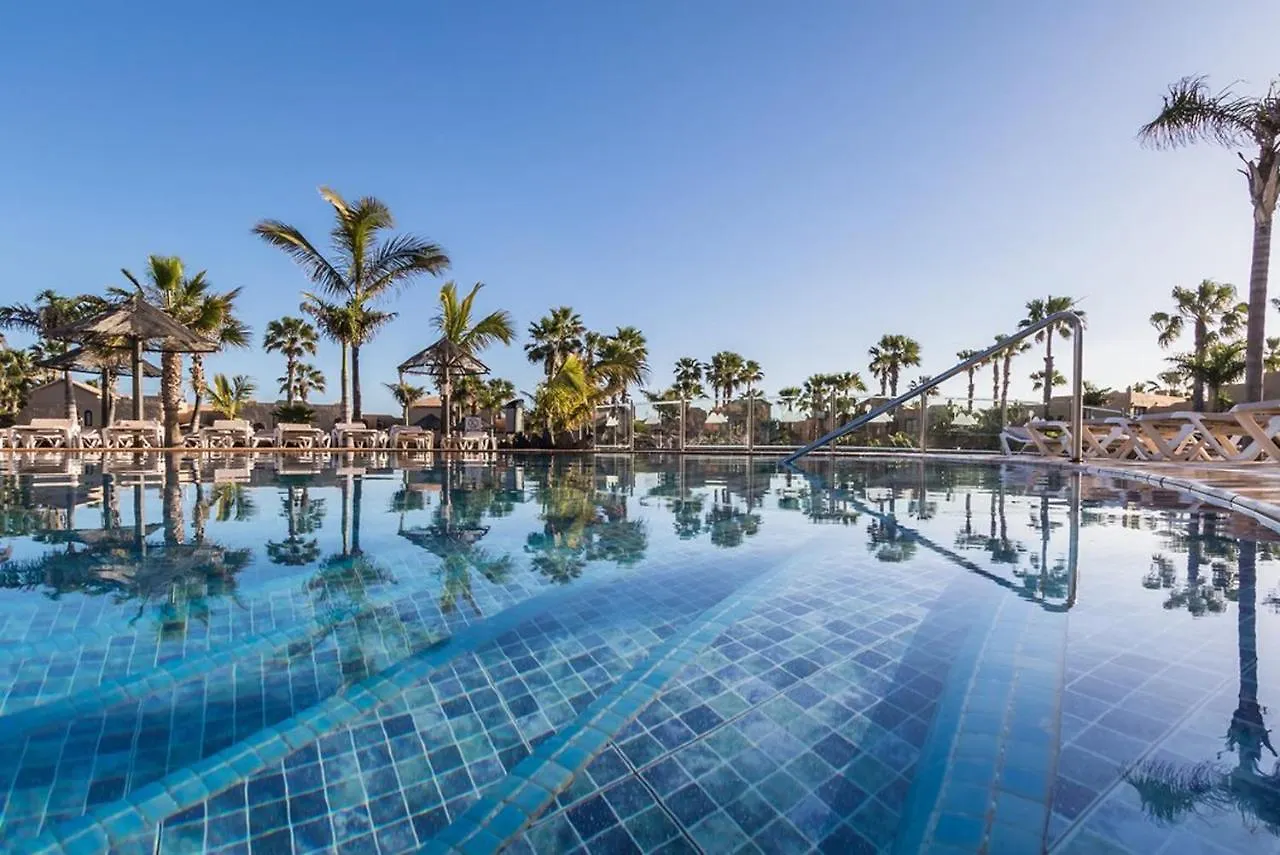 Family Apartment With Pool View - Oasis Duna Resort Corralejo 0*,  Spain